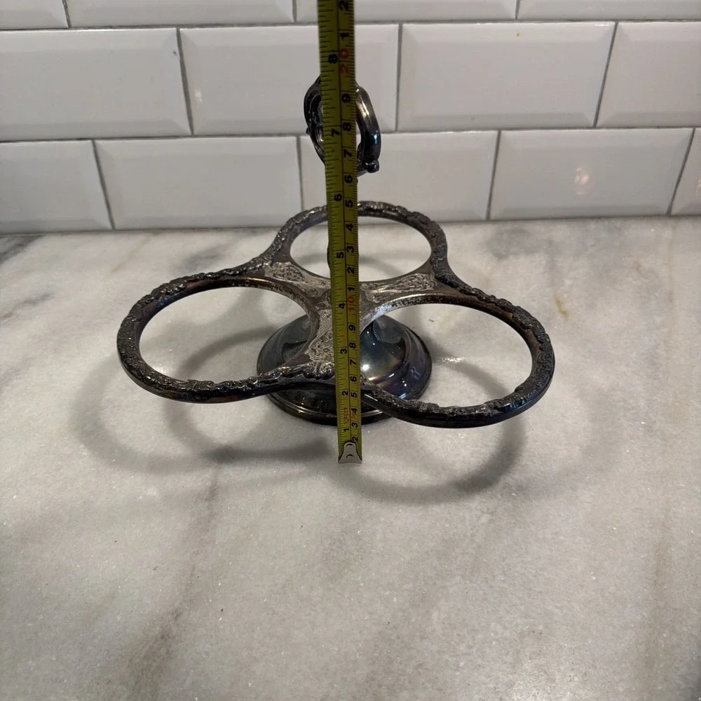 Sheridan Silver Dip Carousel